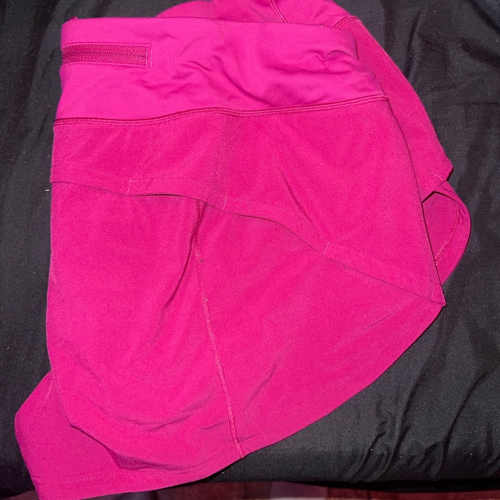 Lululemon 2.5” speed up shorts